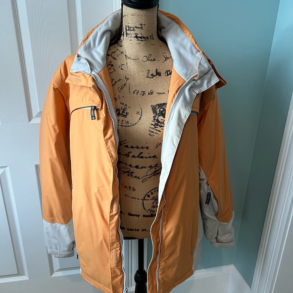 Women’s QUEST~2 in 1 Ski Jacket. NWOT! 
Purchased @ Dick’s Sporting! 
Nice! - Picture 3 of 16